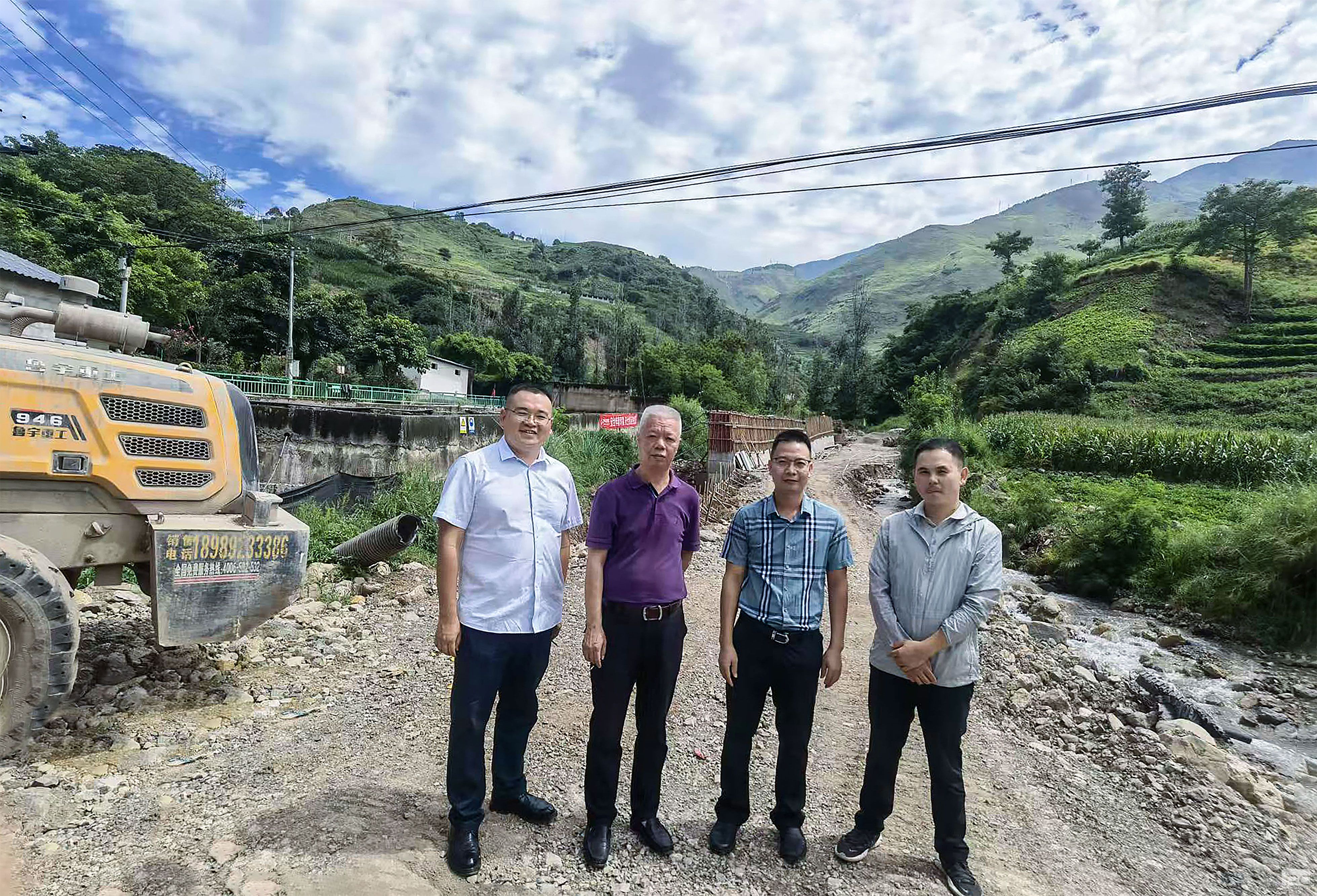 ������˾�쵼���ո��ծ��Ŀ���ָ������