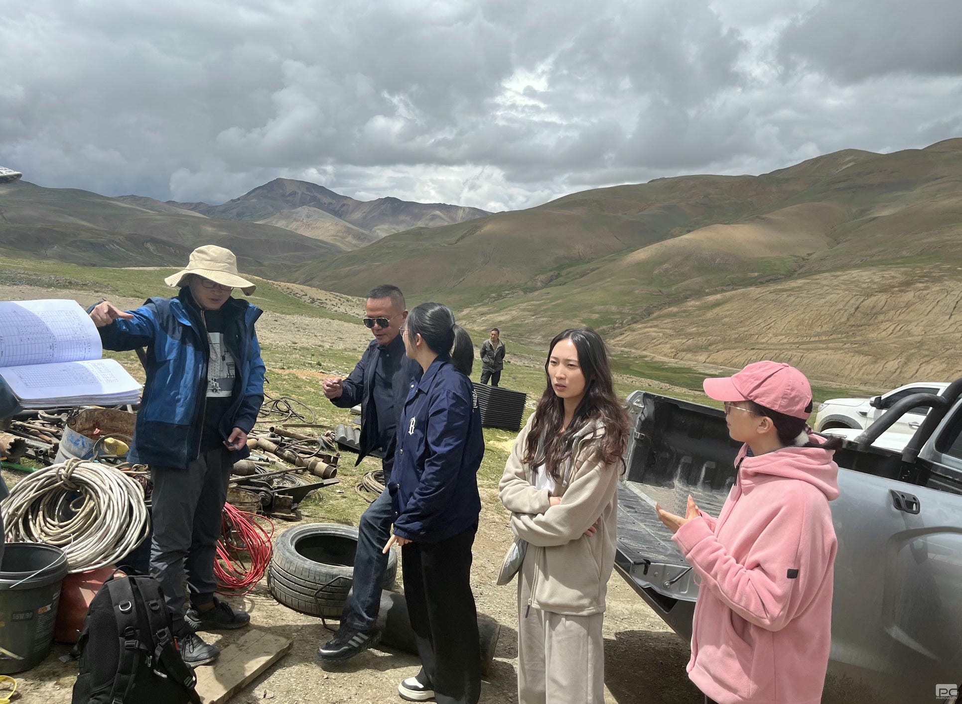 �۲��á�(�й���)���޹�˾����