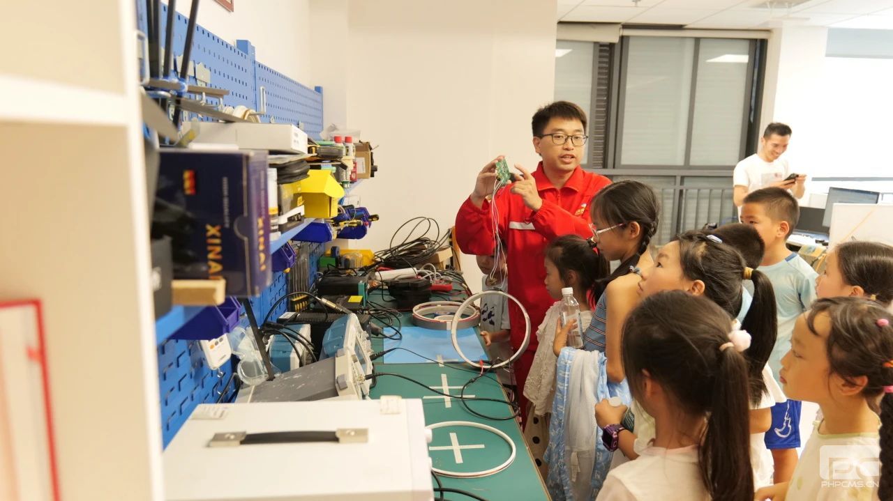 �۲��á�(�й���)���޹�˾����