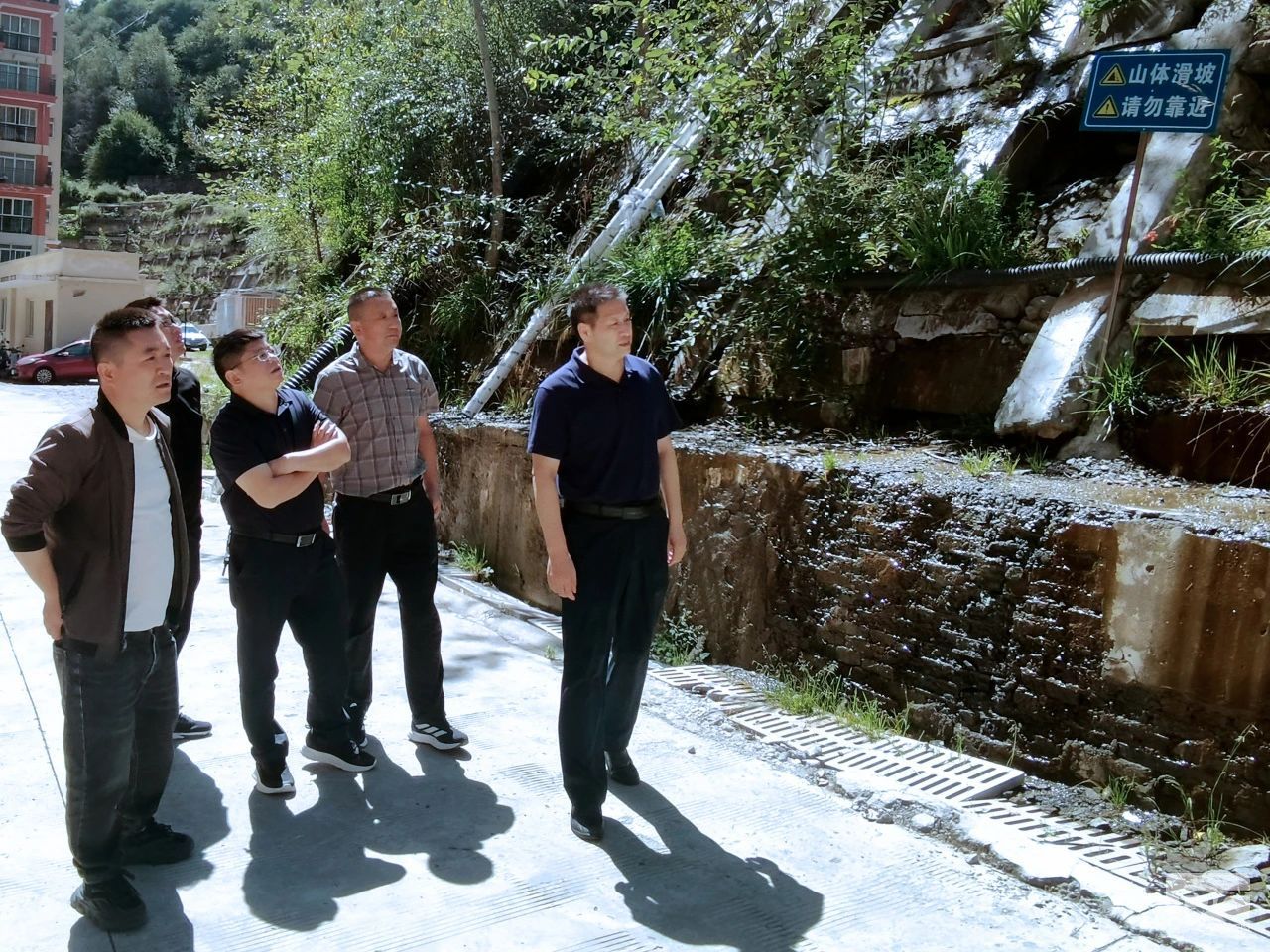 �۲��á�(�й���)���޹�˾����