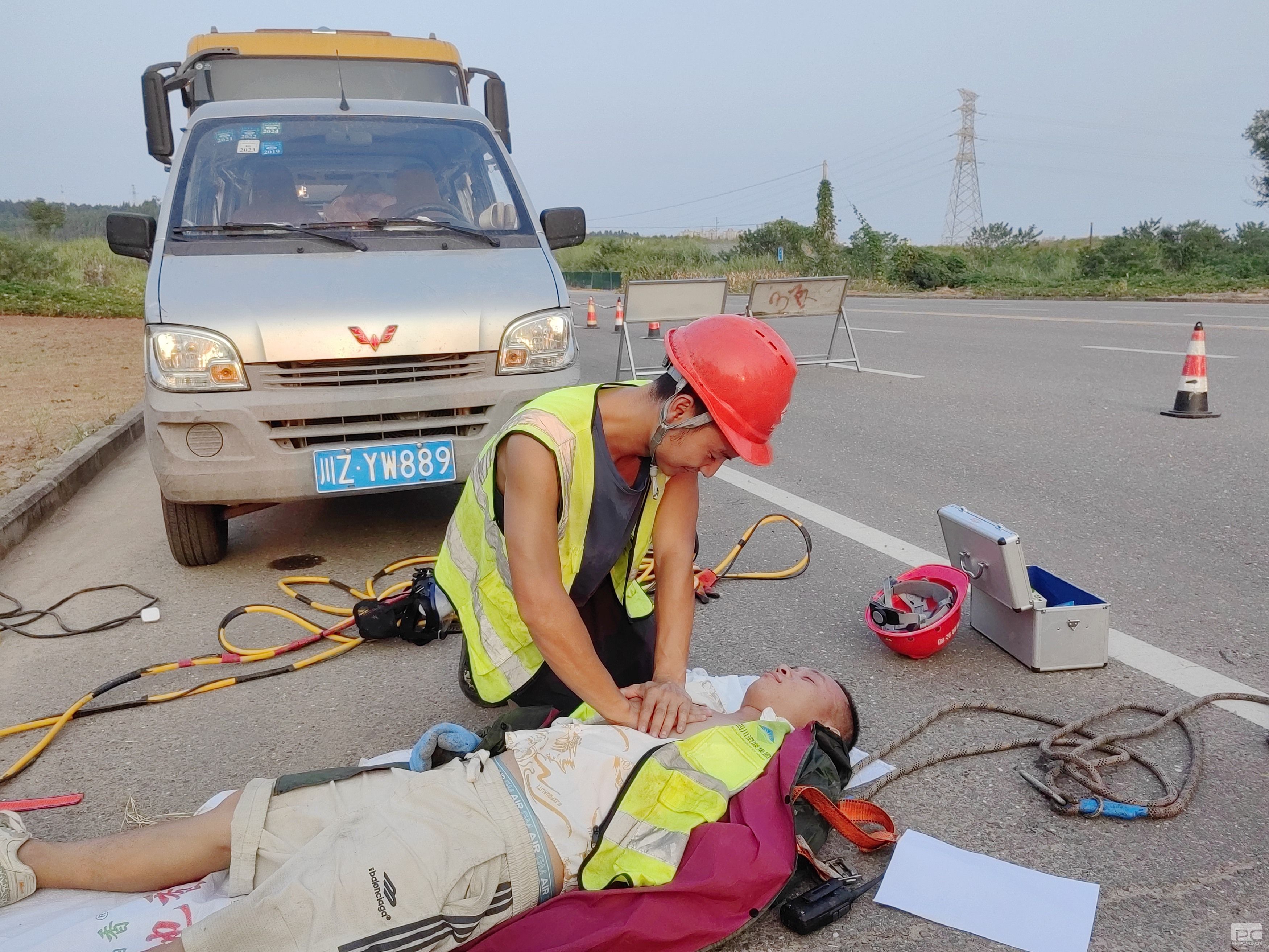 �۲��á�(�й���)���޹�˾����