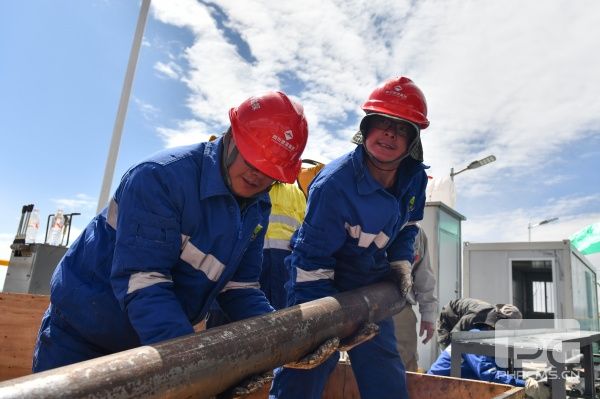 �۲��á�(�й���)���޹�˾����