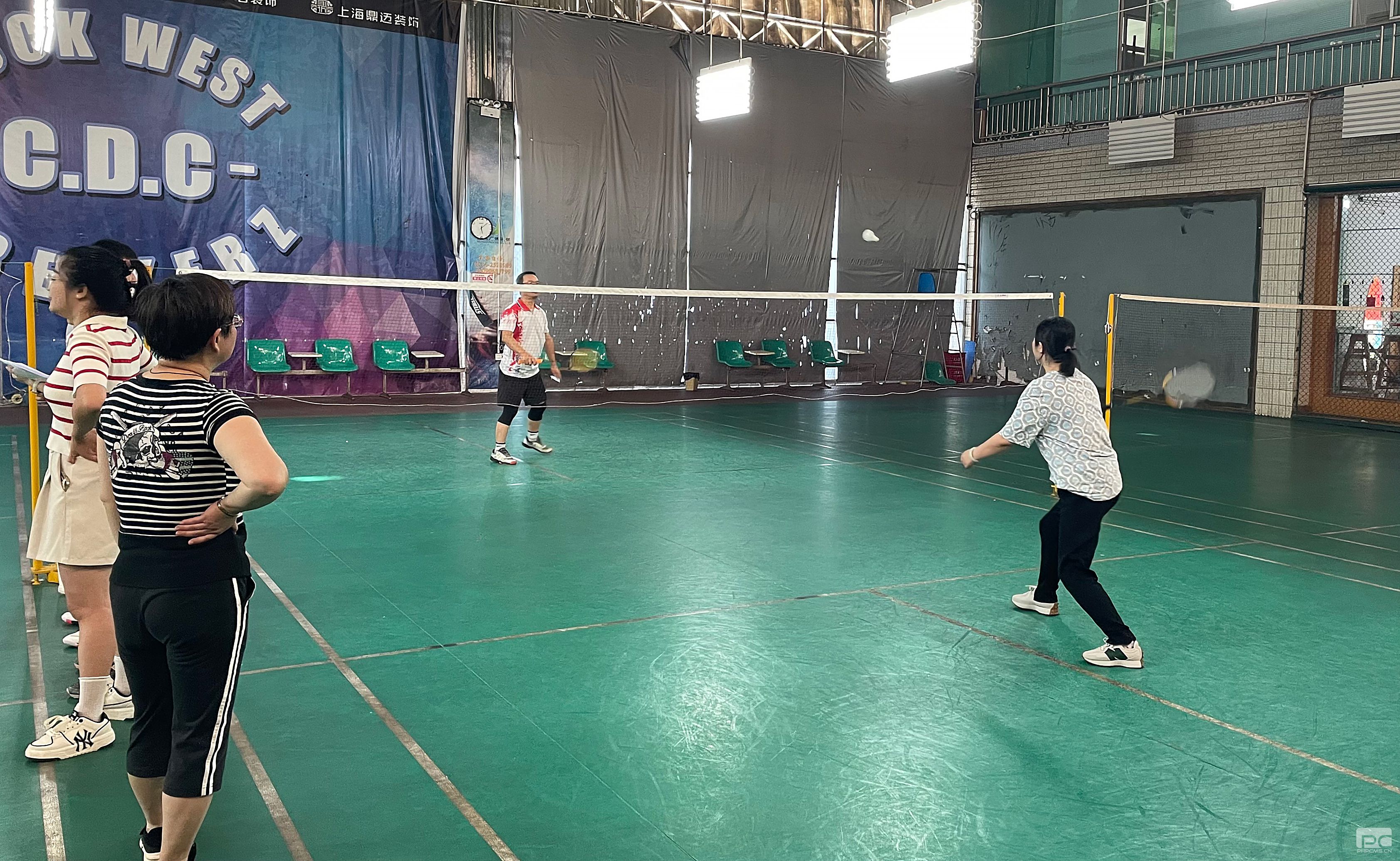 �۲��á�(�й���)���޹�˾����