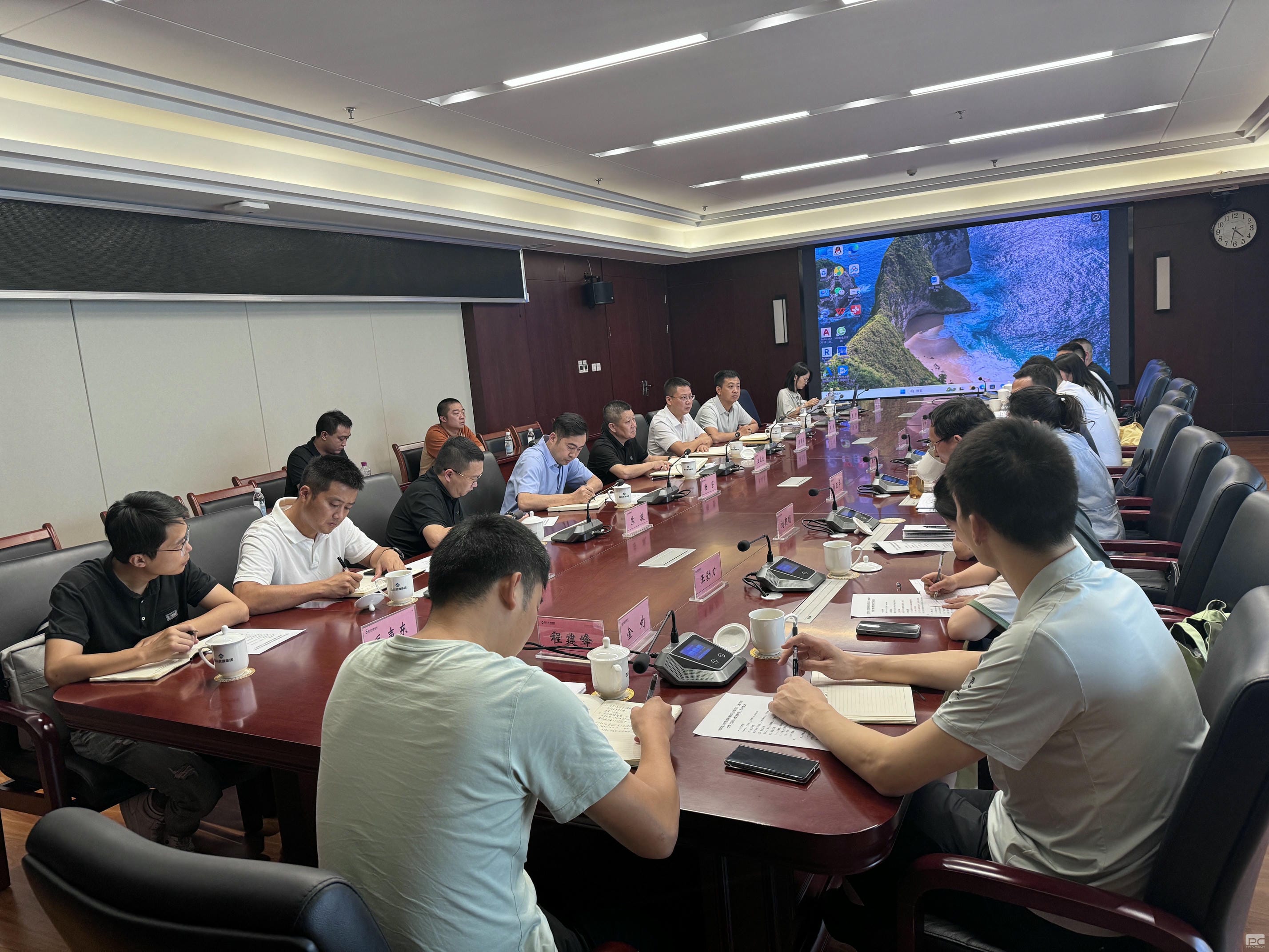 ���ؼ������˱�����Ȼ�۲��úͼƻ��� ��չ�����ۺ�������̸��