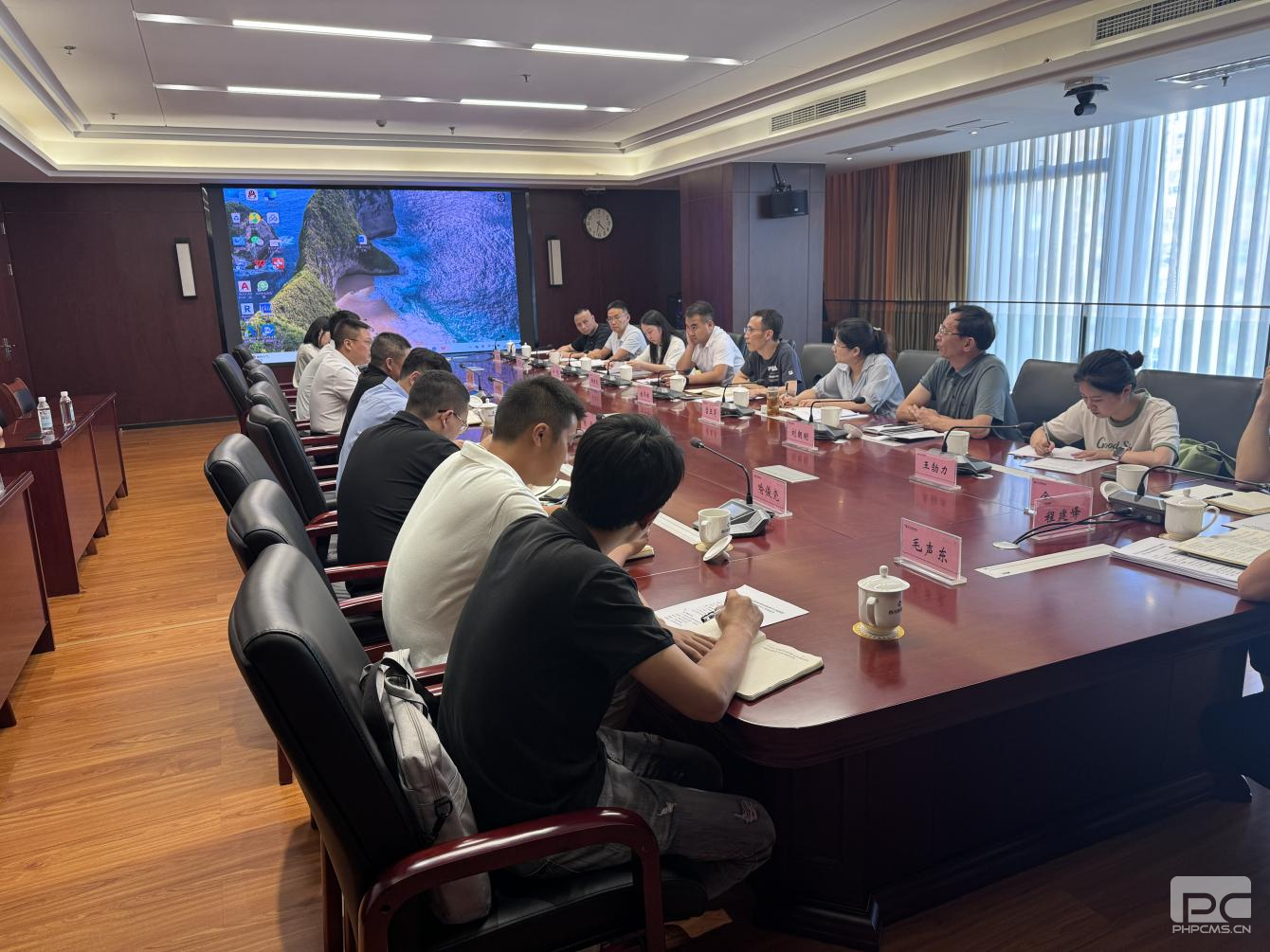 �۲��á�(�й���)���޹�˾����