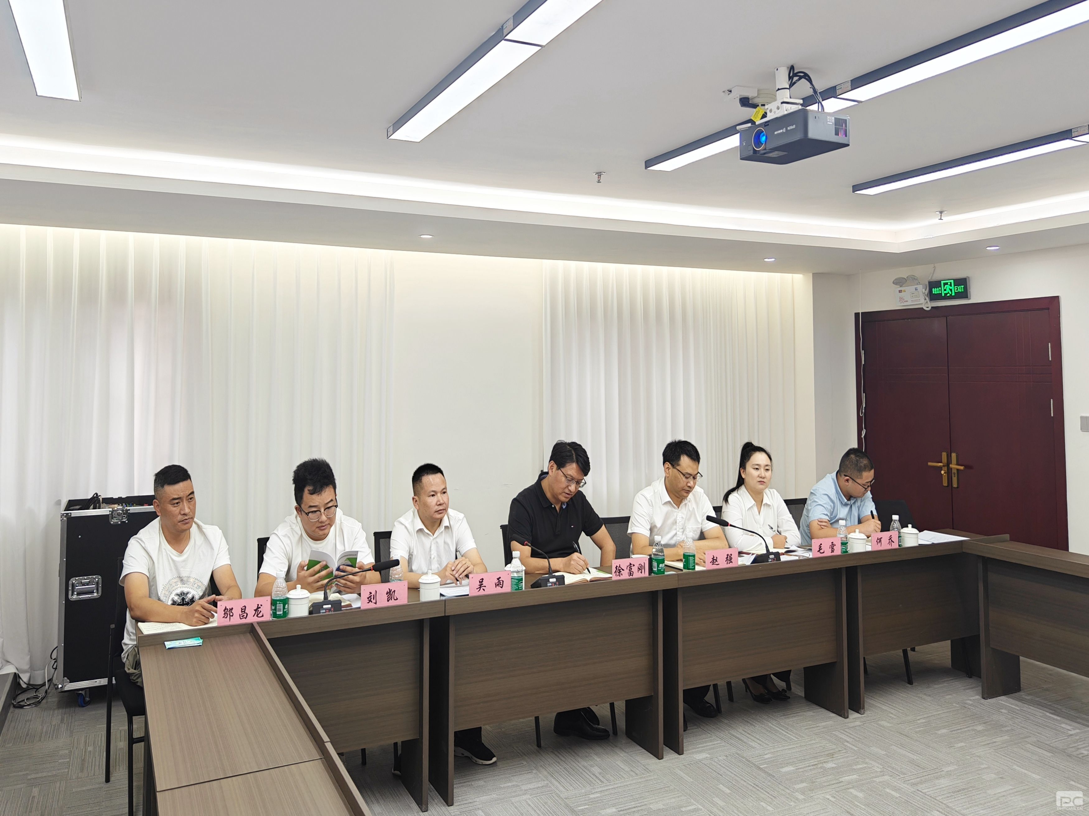 �۲��á�(�й���)���޹�˾����