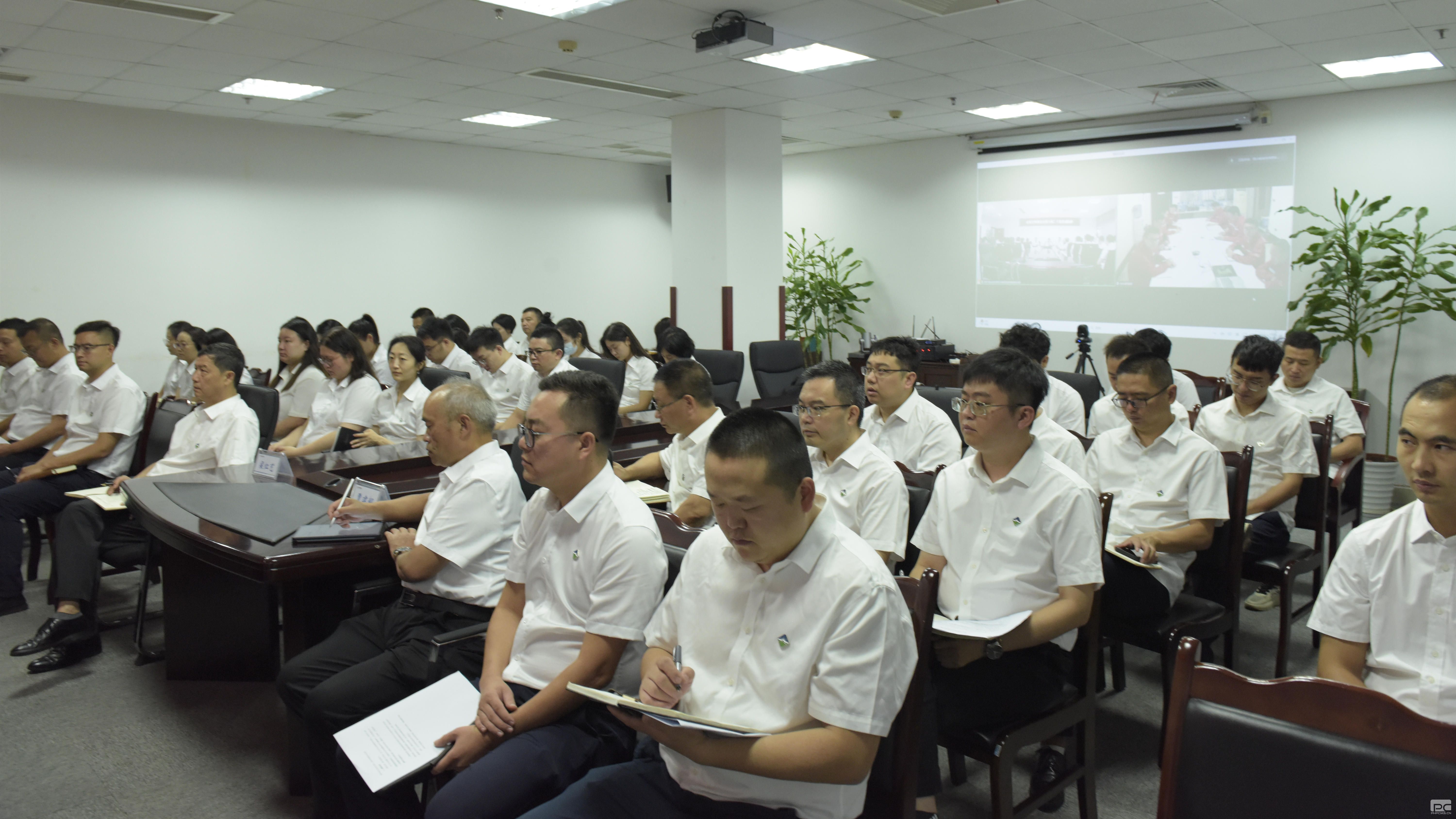 �۲��á�(�й���)���޹�˾����