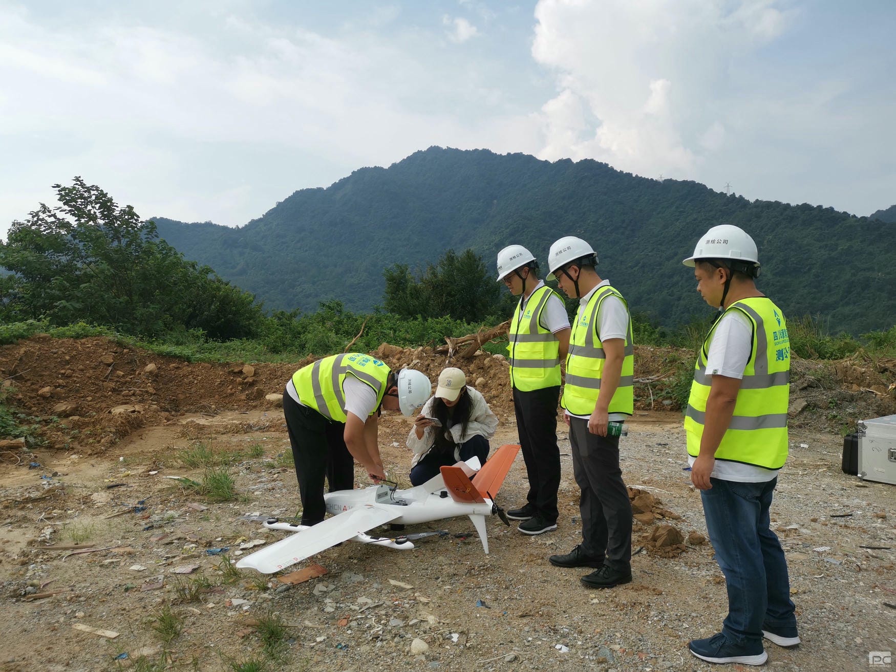 �۲��á�(�й���)���޹�˾����