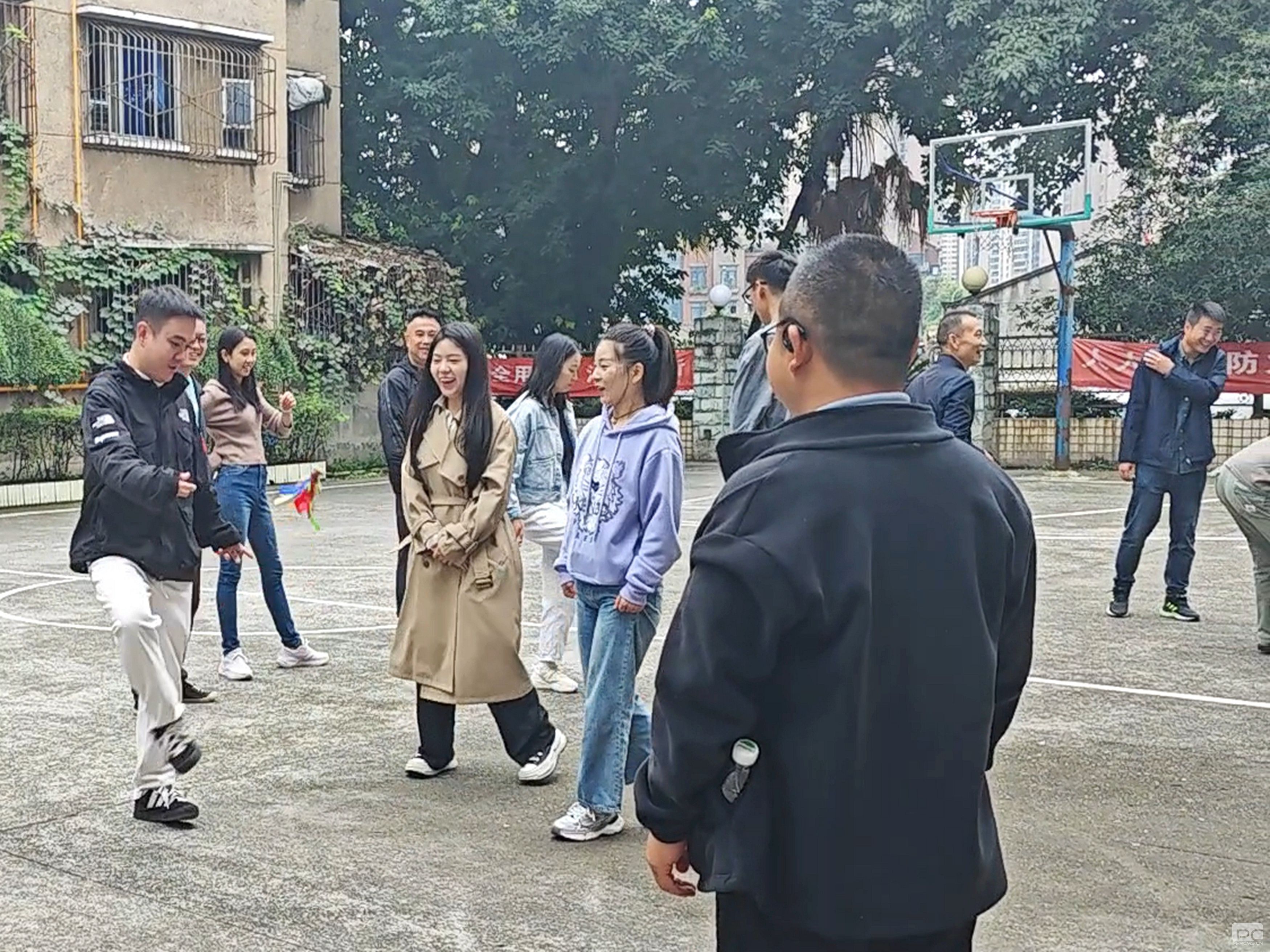 �۲��á�(�й���)���޹�˾����