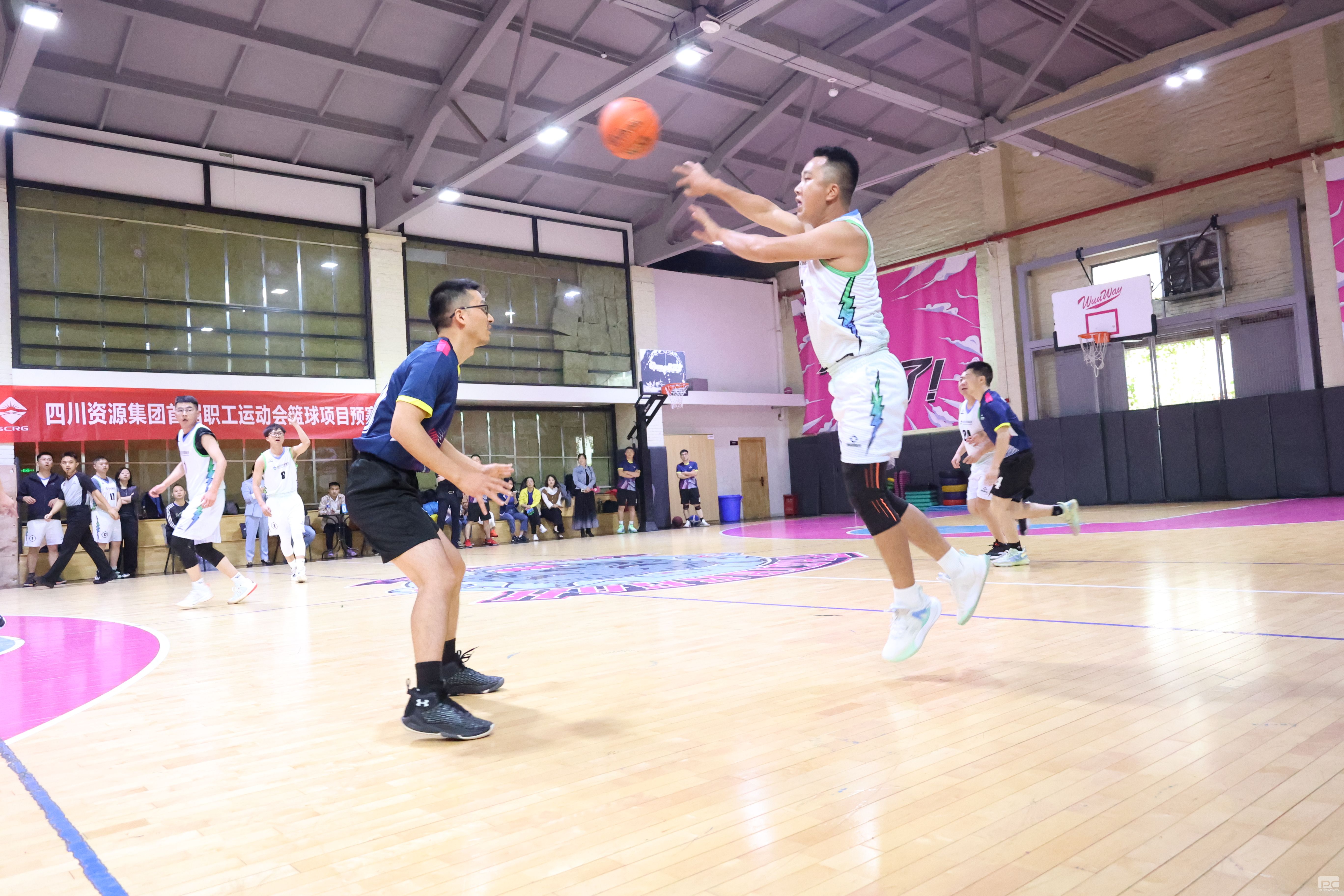 �۲��á�(�й���)���޹�˾����