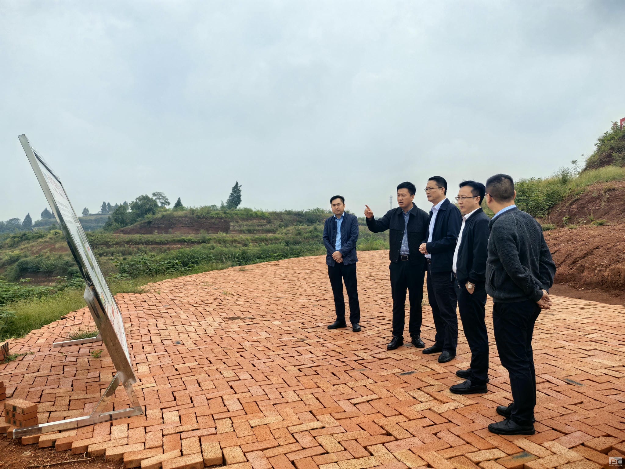 ���ؼ���l�쵼�����ٹ�˾����