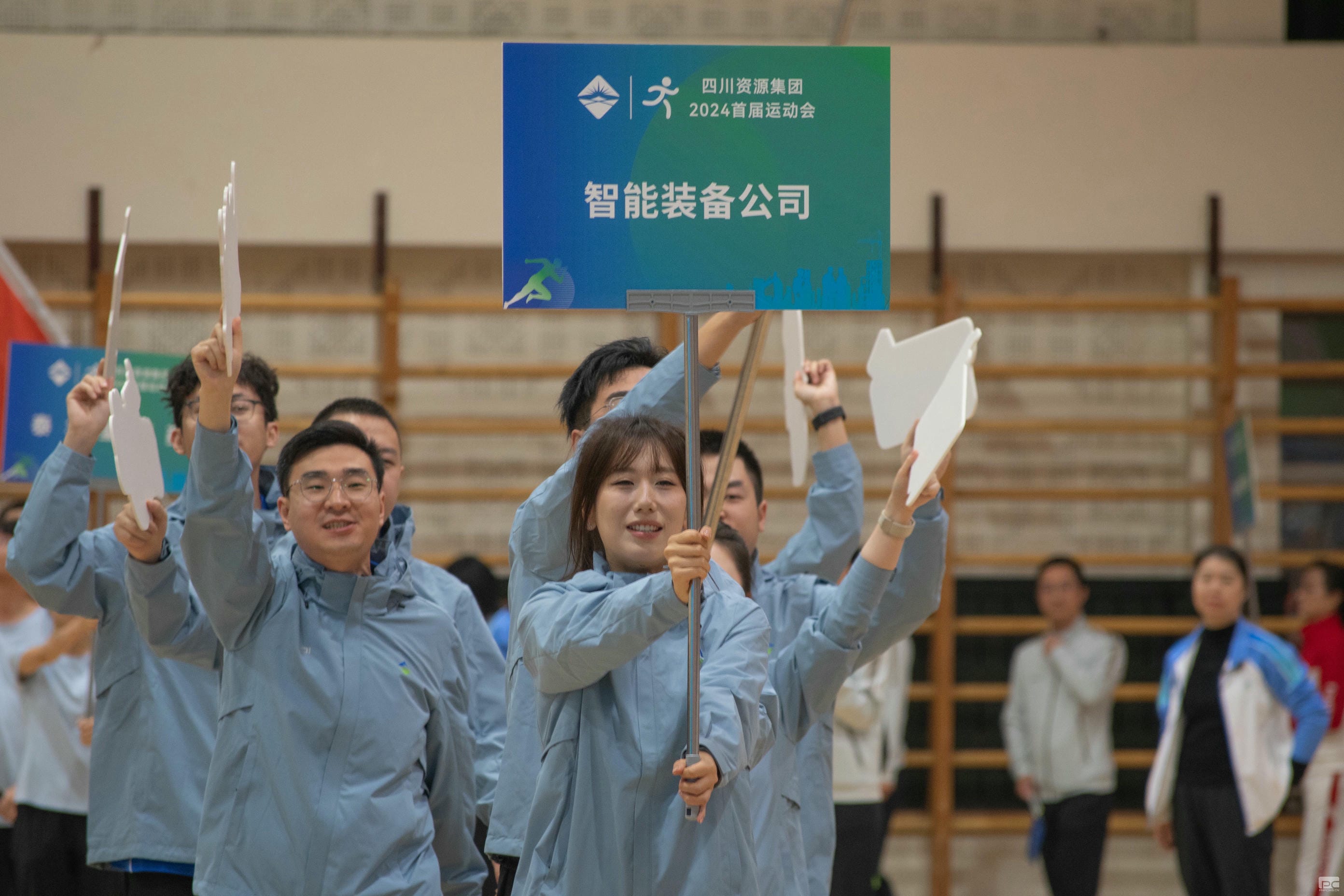 �۲��á�(�й���)���޹�˾����