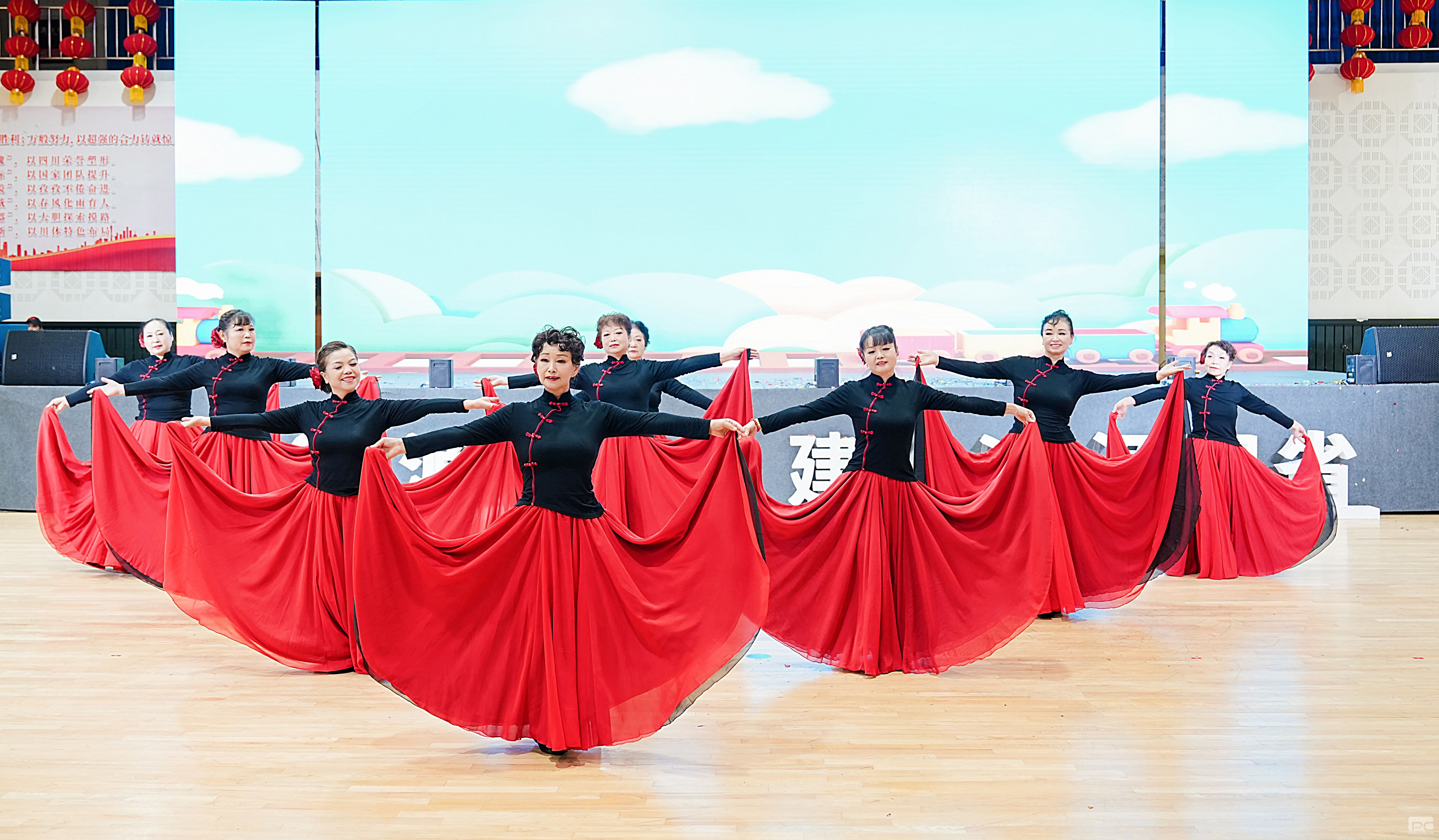 �۲��á�(�й���)���޹�˾����