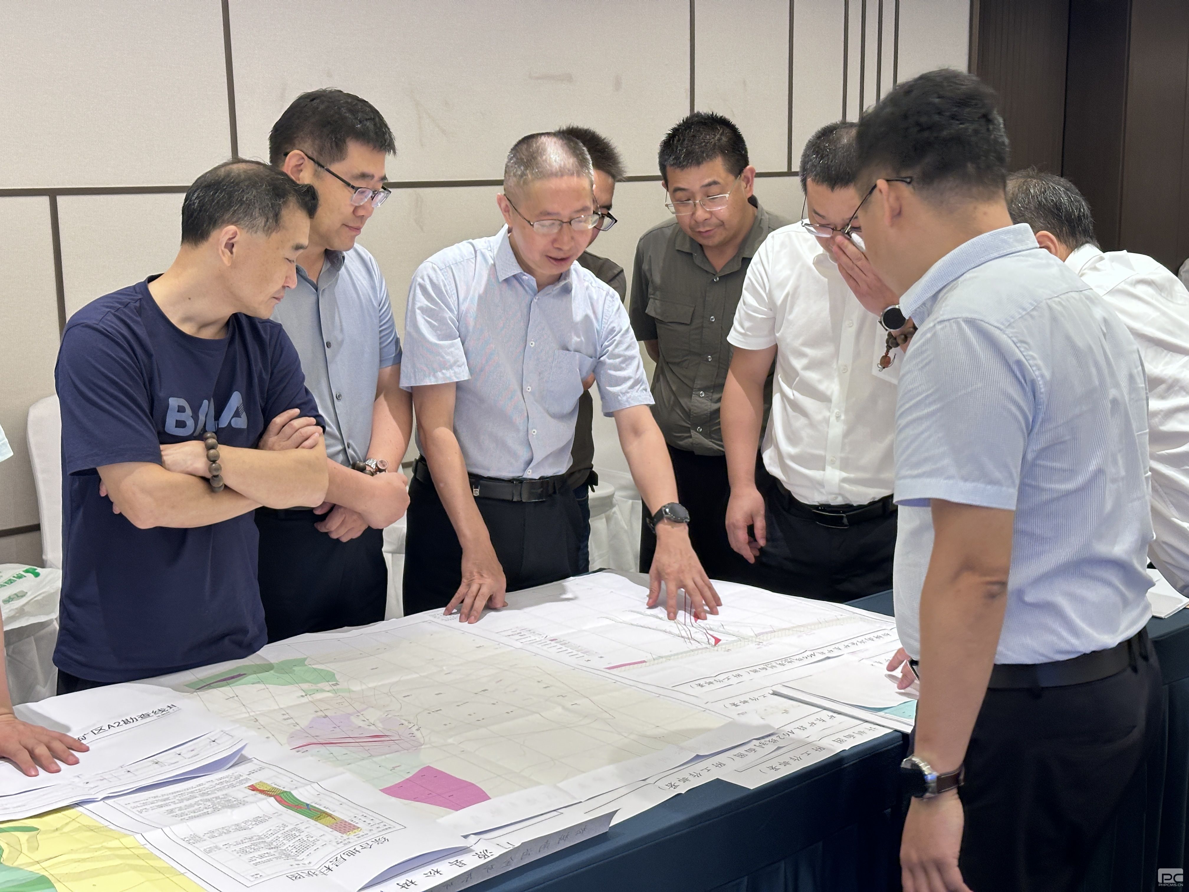 �۲��á�(�й���)���޹�˾����