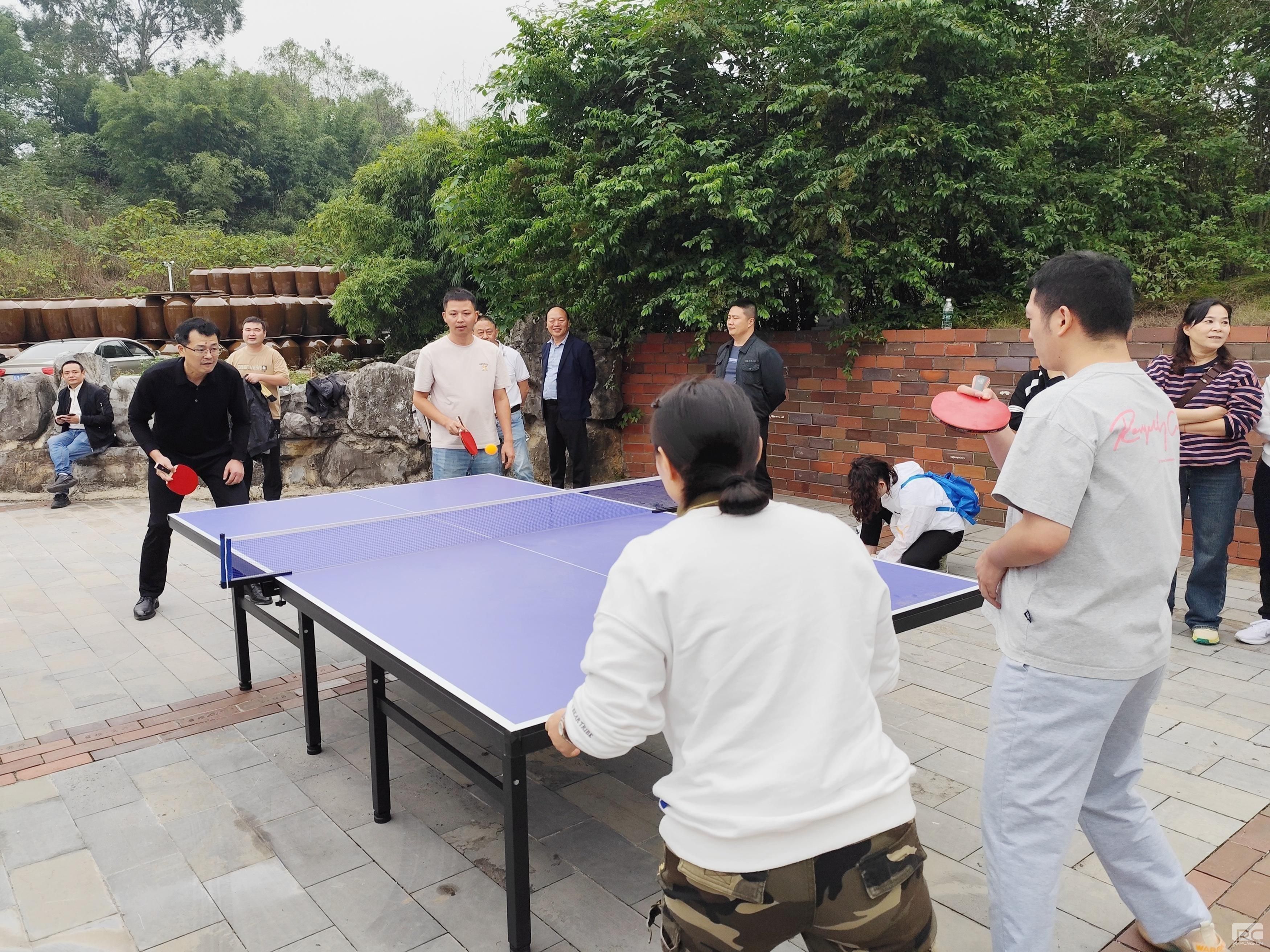 �۲��á�(�й���)���޹�˾����