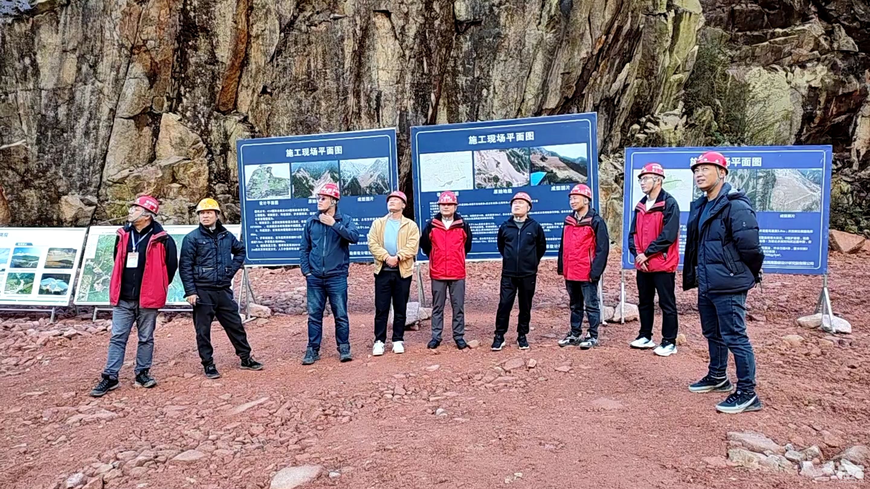 �۲��á�(�й���)���޹�˾����