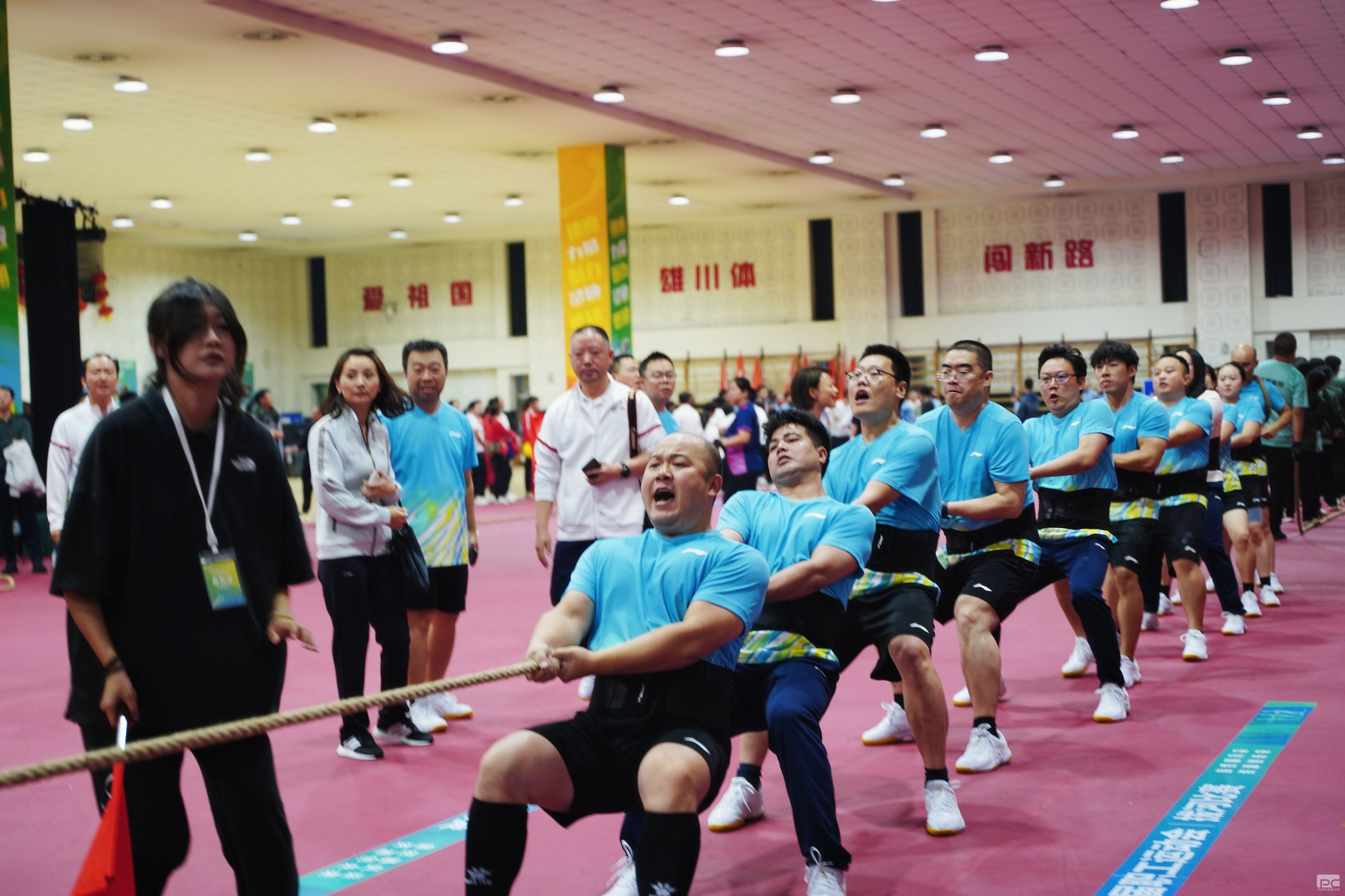 �츮��Ͷն�����׽�ְ���˶��� �κ���ƹ�����˫�ھ�