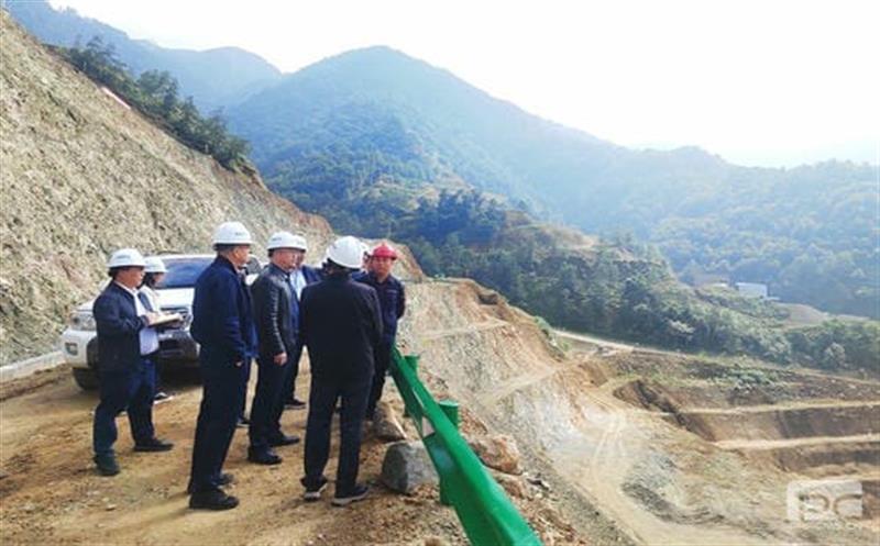 ��ɽ�����쵼����½��ϡ����ɽ����