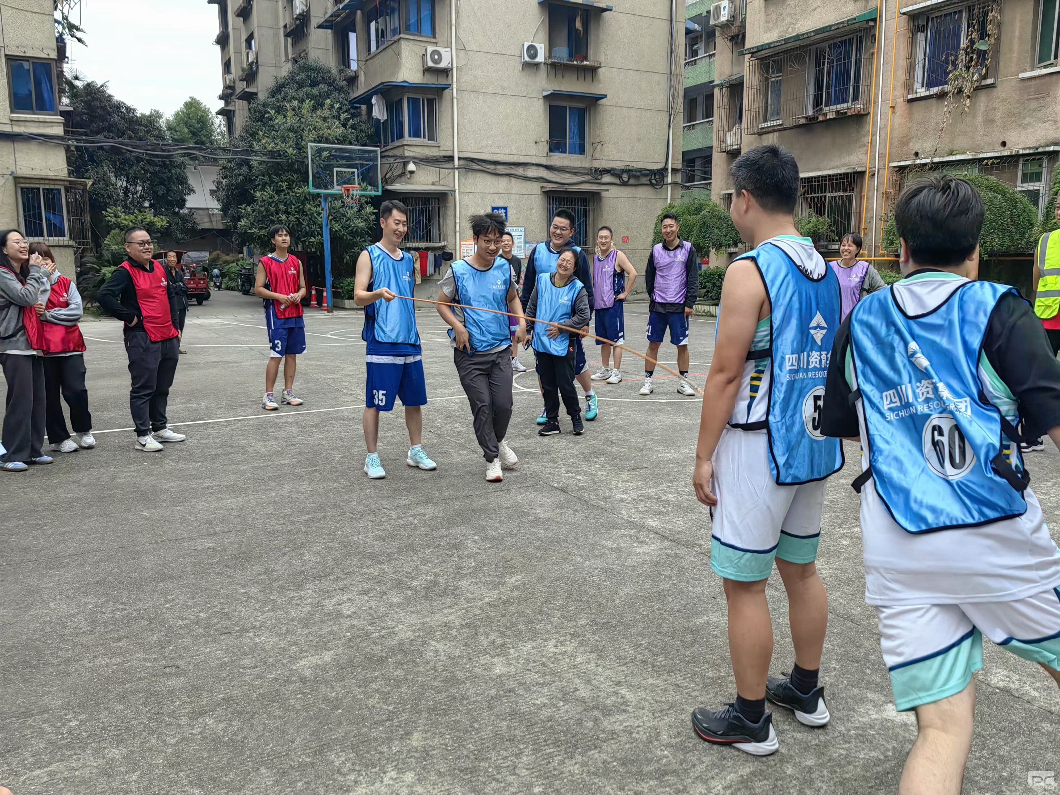 �۲��á�(�й���)���޹�˾����