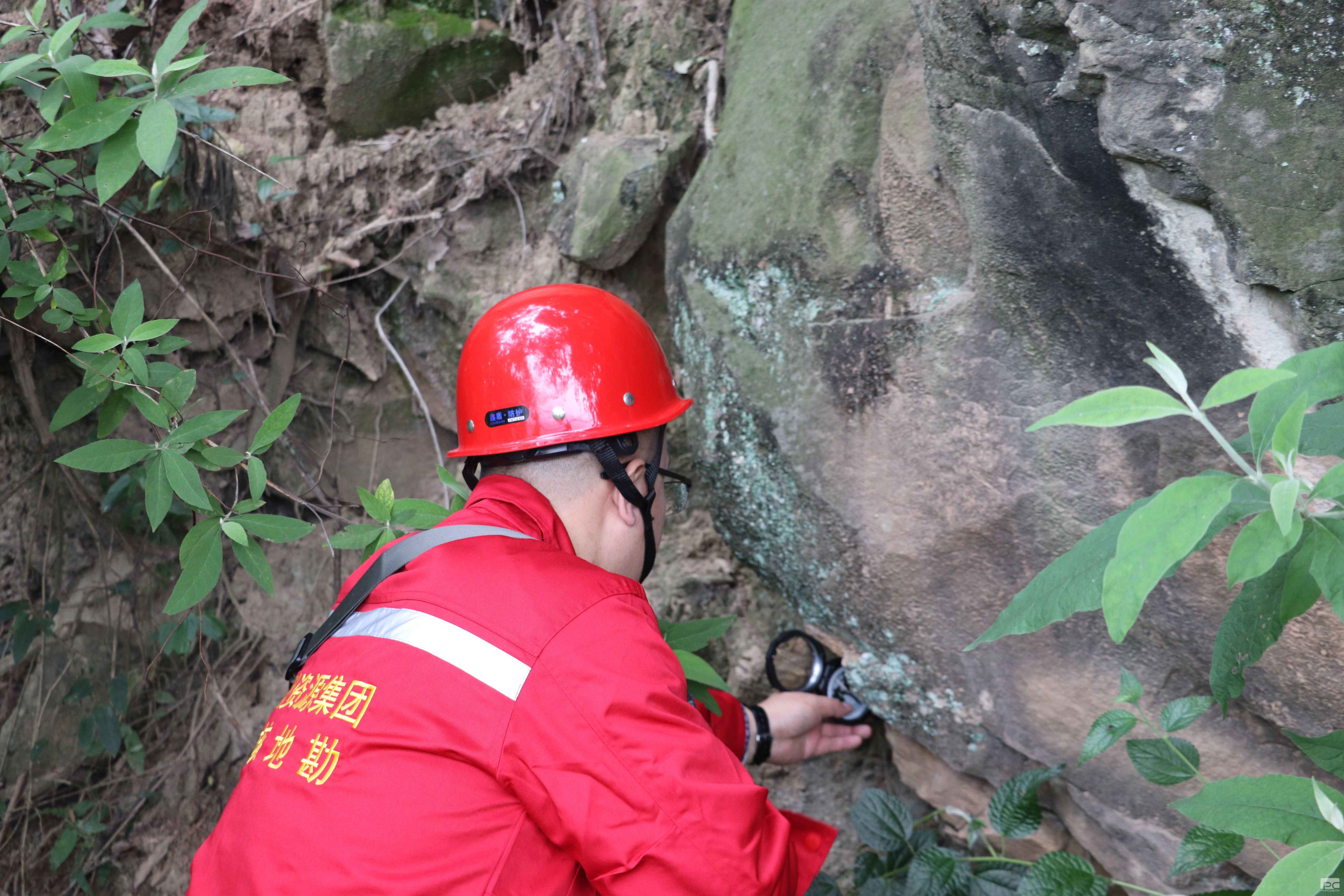 �۲��á�(�й���)���޹�˾����