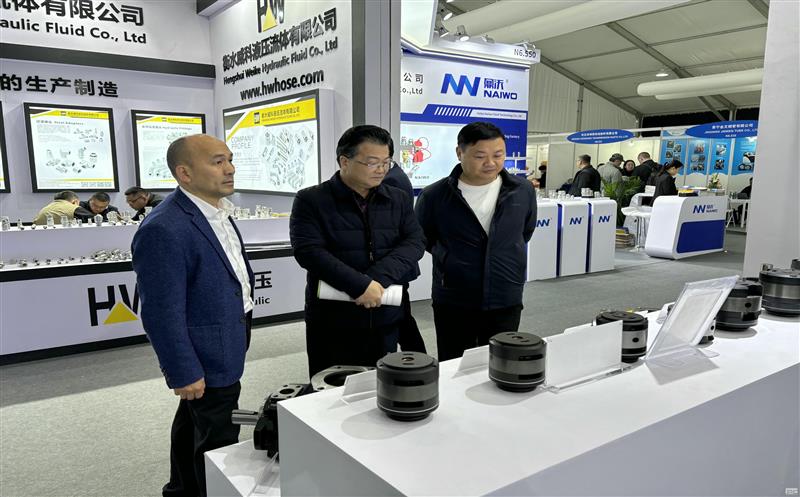 ���ɽװ��ѧϰ���� ��������������ƪ�¡�������װ����˾�����Ϻ�����չ��Bauma CHINA 2024��