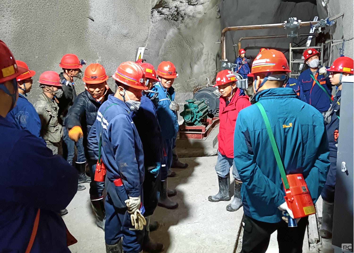 �����ҵ�Ϸ���ɽ�ɿ󹤳���Ŀ˳��ͨ��Ԥ����