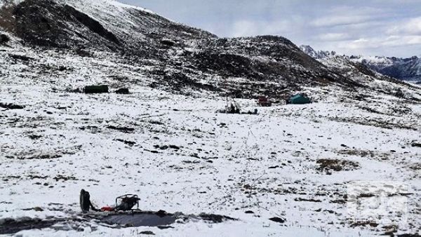 �۲��á�(�й���)���޹�˾����