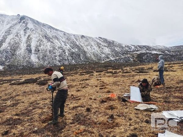 �۲��á�(�й���)���޹�˾����