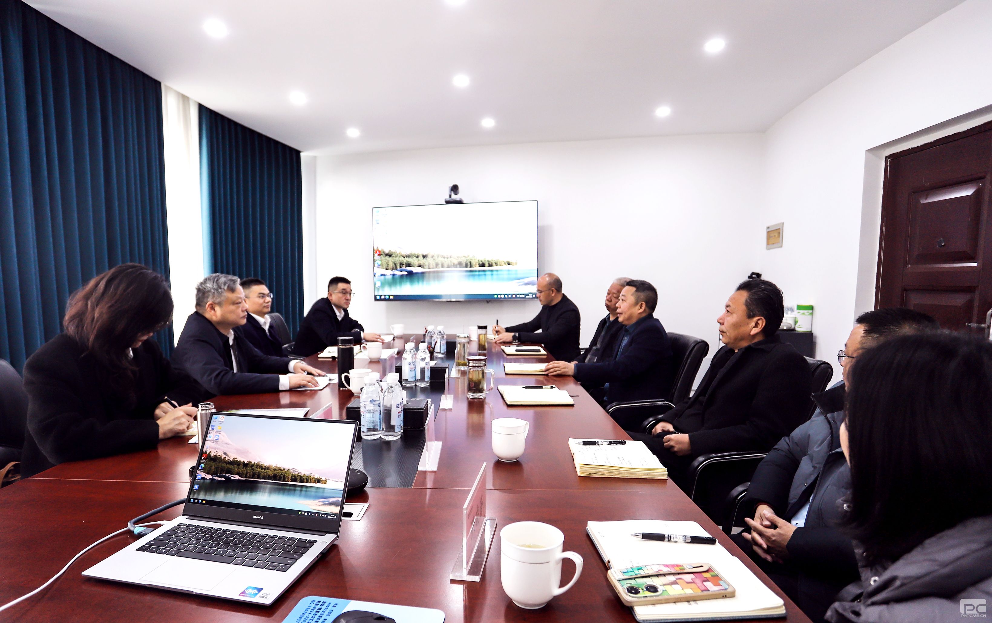 �۲��á�(�й���)���޹�˾����