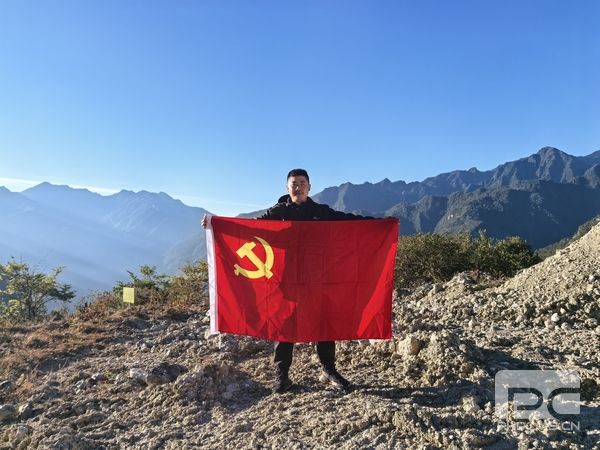 �۲��á�(�й���)���޹�˾����