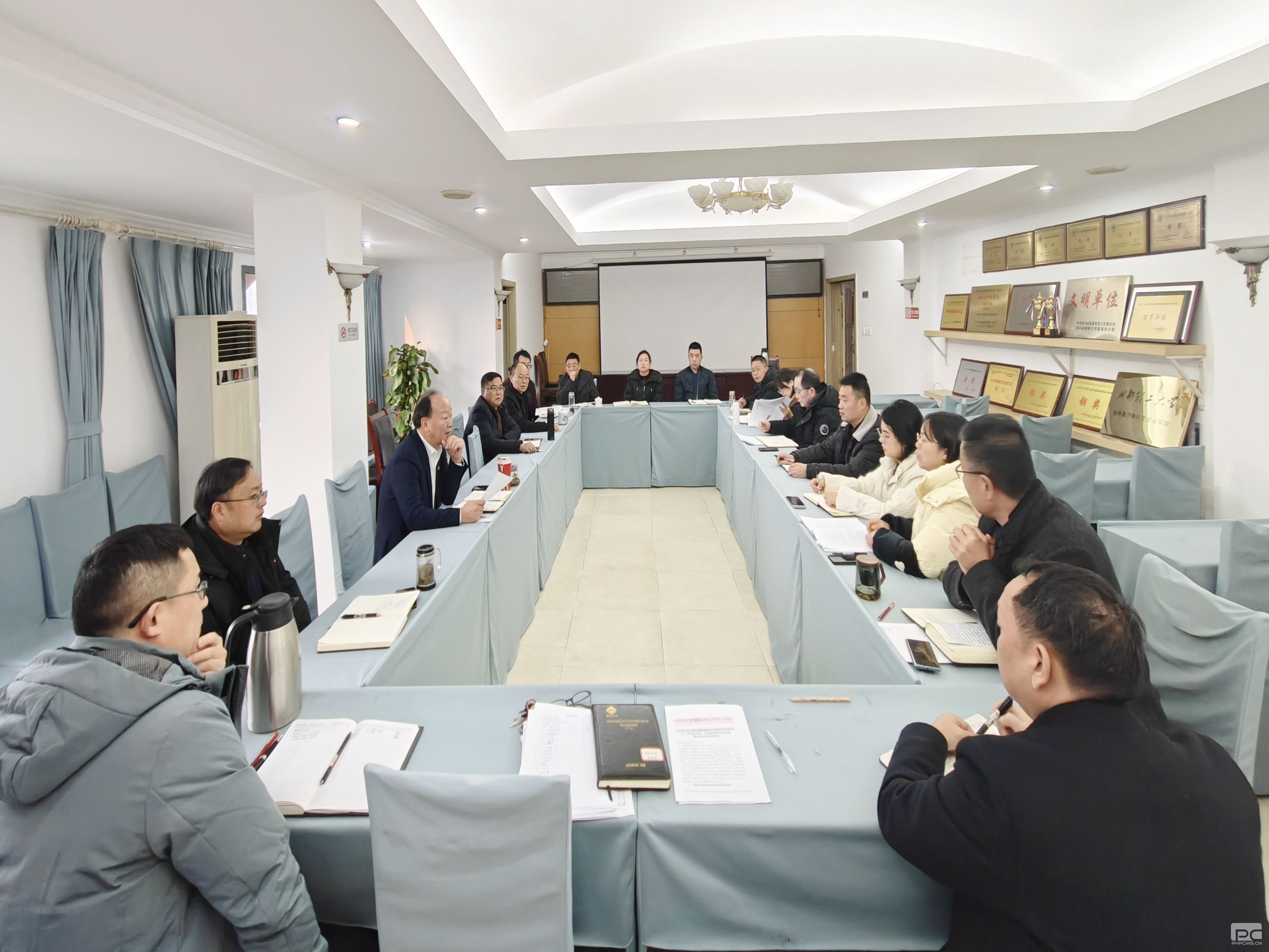 �۲��á�(�й���)���޹�˾����